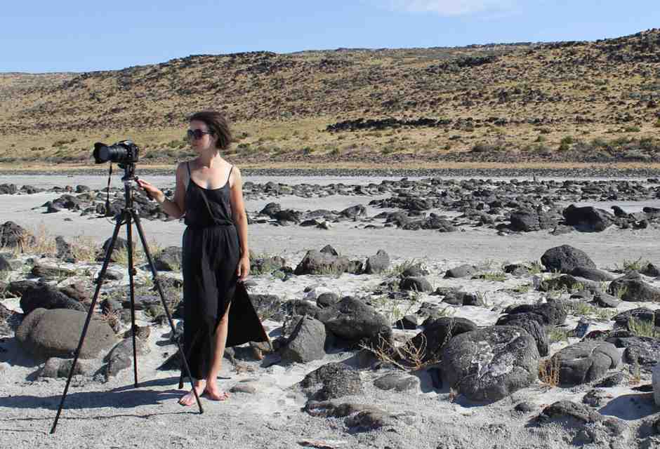 “Riguardare, ancora e ancora”. Il tempo in loop nella memoria visiva di Eleonora Roaro