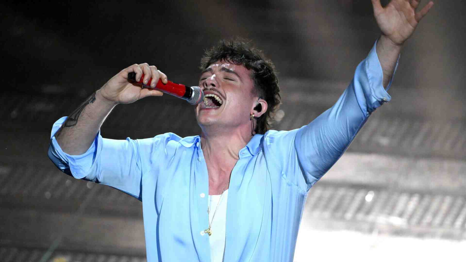 Chiuso il tour invernale di Olly. Possiamo dirlo: è il più "vaschiano" di tutti