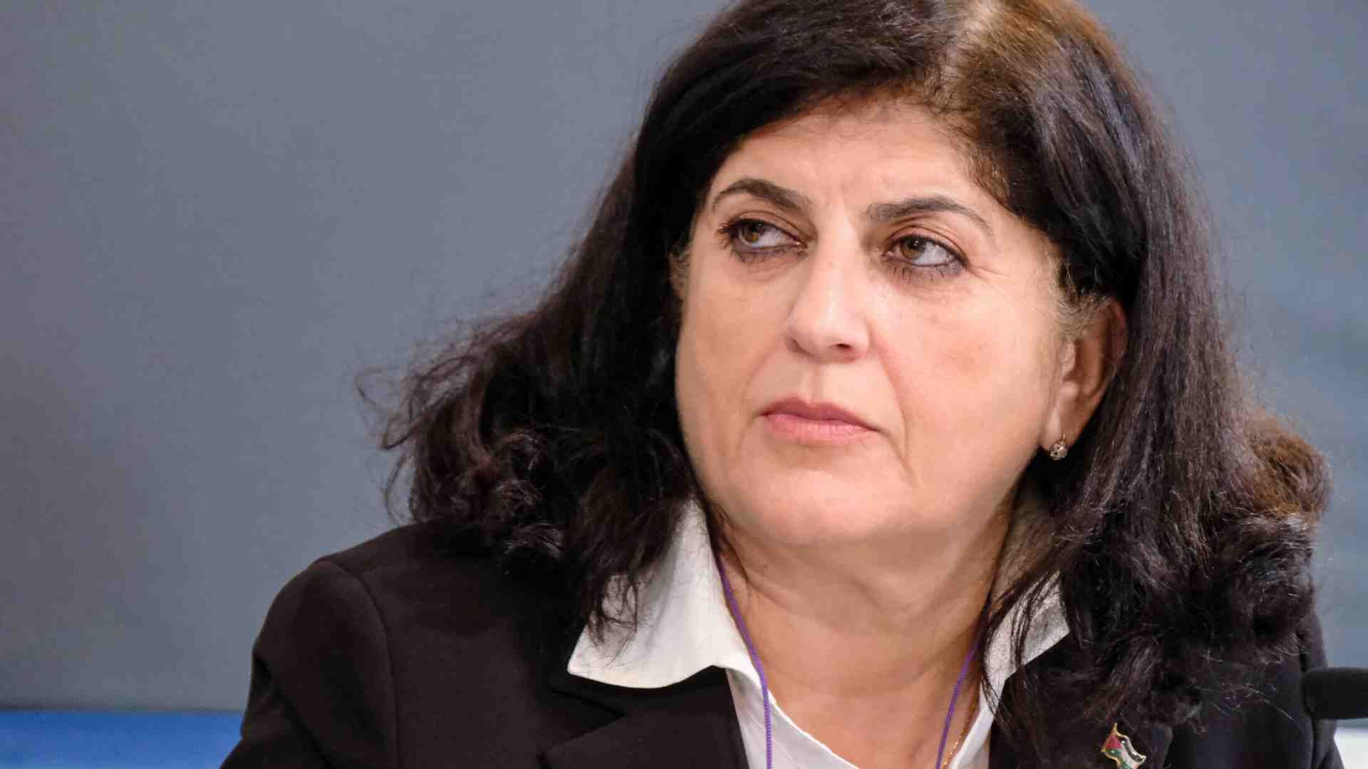 Polemica sul post pro Hitler condiviso da Fatayer. Bonelli difende la candidata di Avs: "Non sono parole sue"