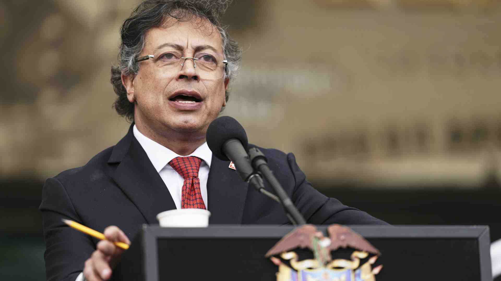 Trump accusa Petro di essere “un narco-presidente”. Crisi in Colombia