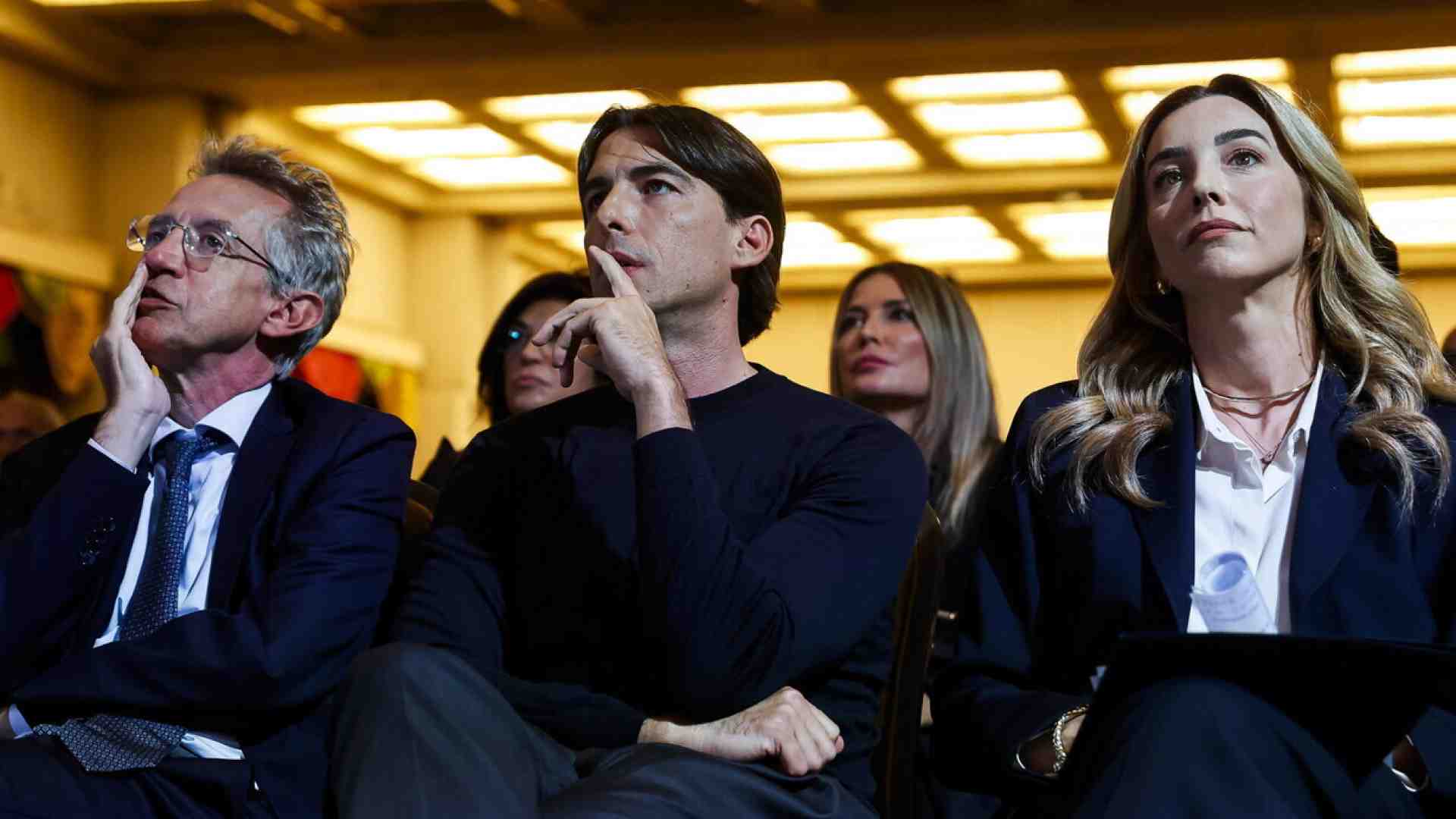 Algebra a sinistra. Il dilemma del Pd: conquistare consenso o costruire una leadership credibile