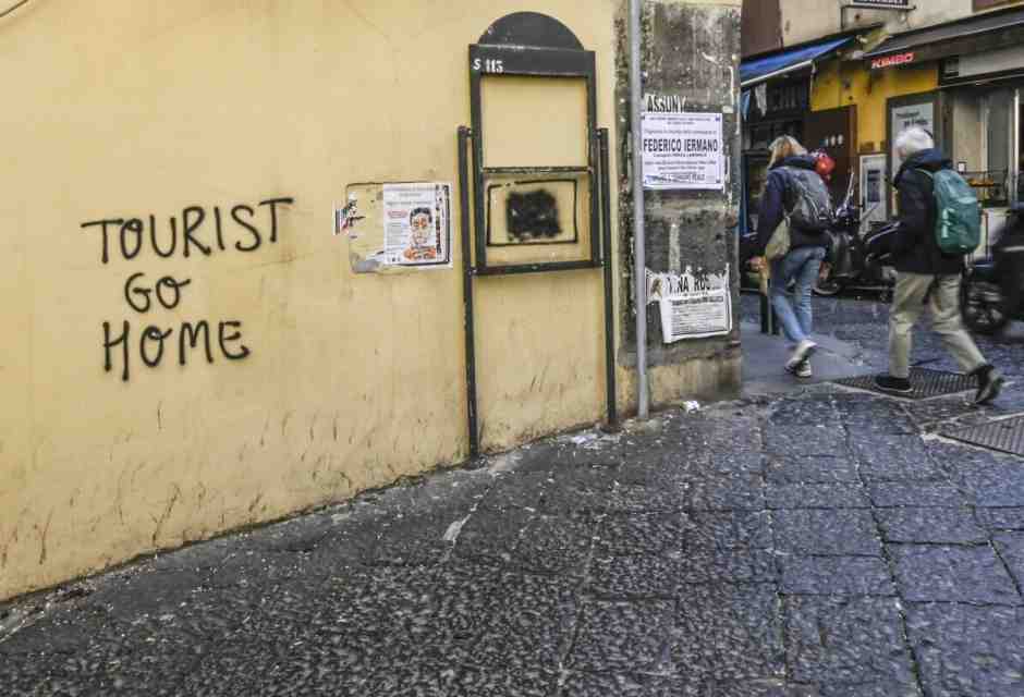 Passo indietro del governo (a metà) sugli affitti brevi: la cedolare secca al 21 per cento solo per chi affitta senza intermediari