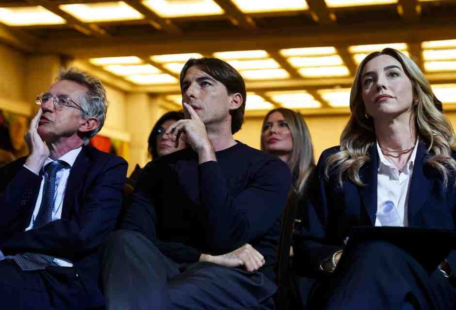 Algebra a sinistra. Il dilemma del Pd: conquistare consenso o costruire una leadership credibile