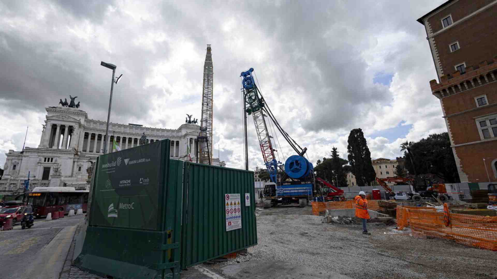 Non solo metro C di Roma, tutti i tagli della legge di Bilancio. Tajani: "Fare subito marcia indietro"