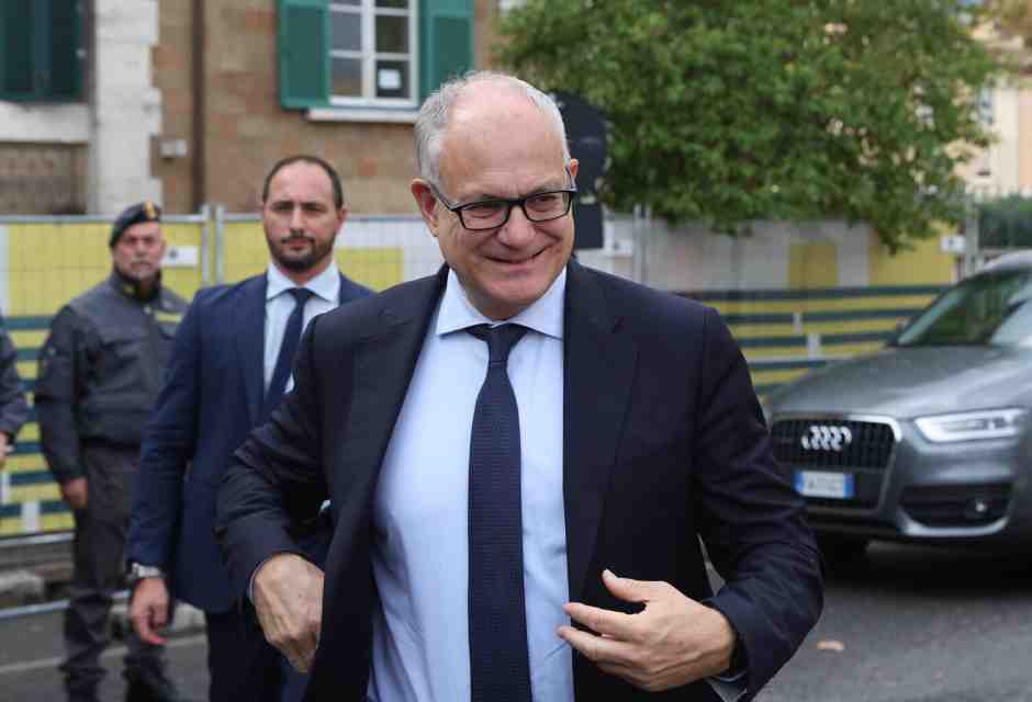 Gualtieri pride. Il sindaco vuole il bis, ottimista sul traffico. La destra lo boccia (ma con chi?)