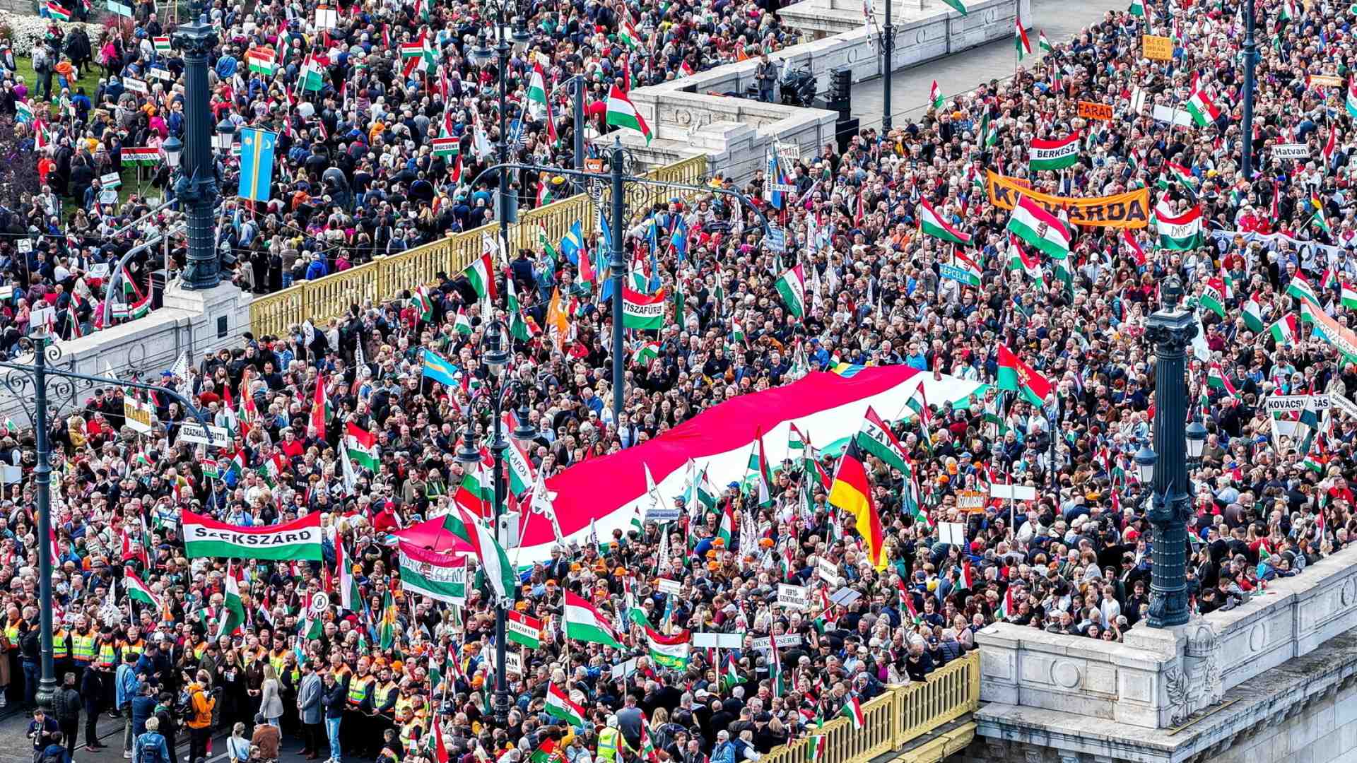 La storia in campagna elettorale a Budapest