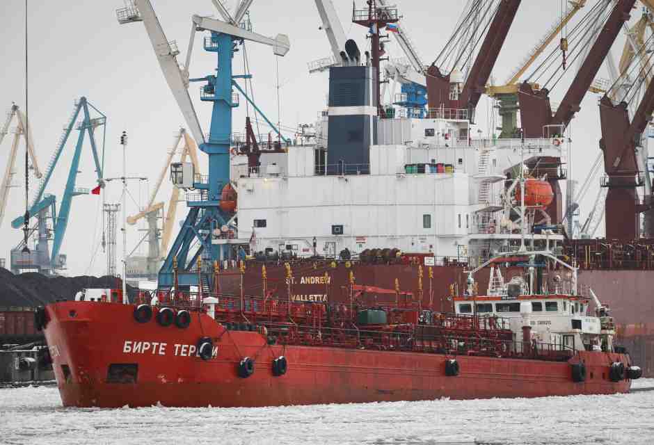 Quanto pesa per Mosca lo stop di India e Cina all'import di petrolio