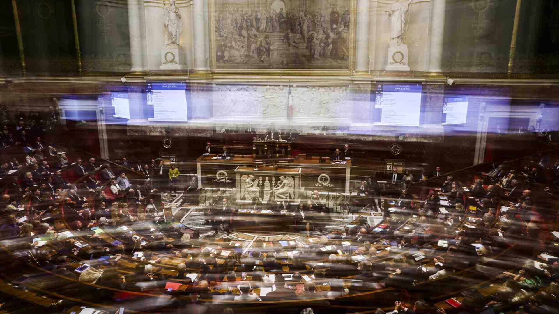 Il Parlamento francese indaga sui rapporti della sinistra radicale con i Fratelli musulmani