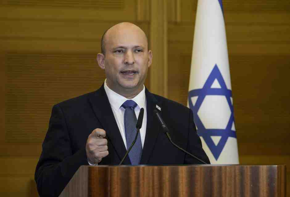 Naftali Bennett incontra curiosi ed elettori e promette: curerò Israele