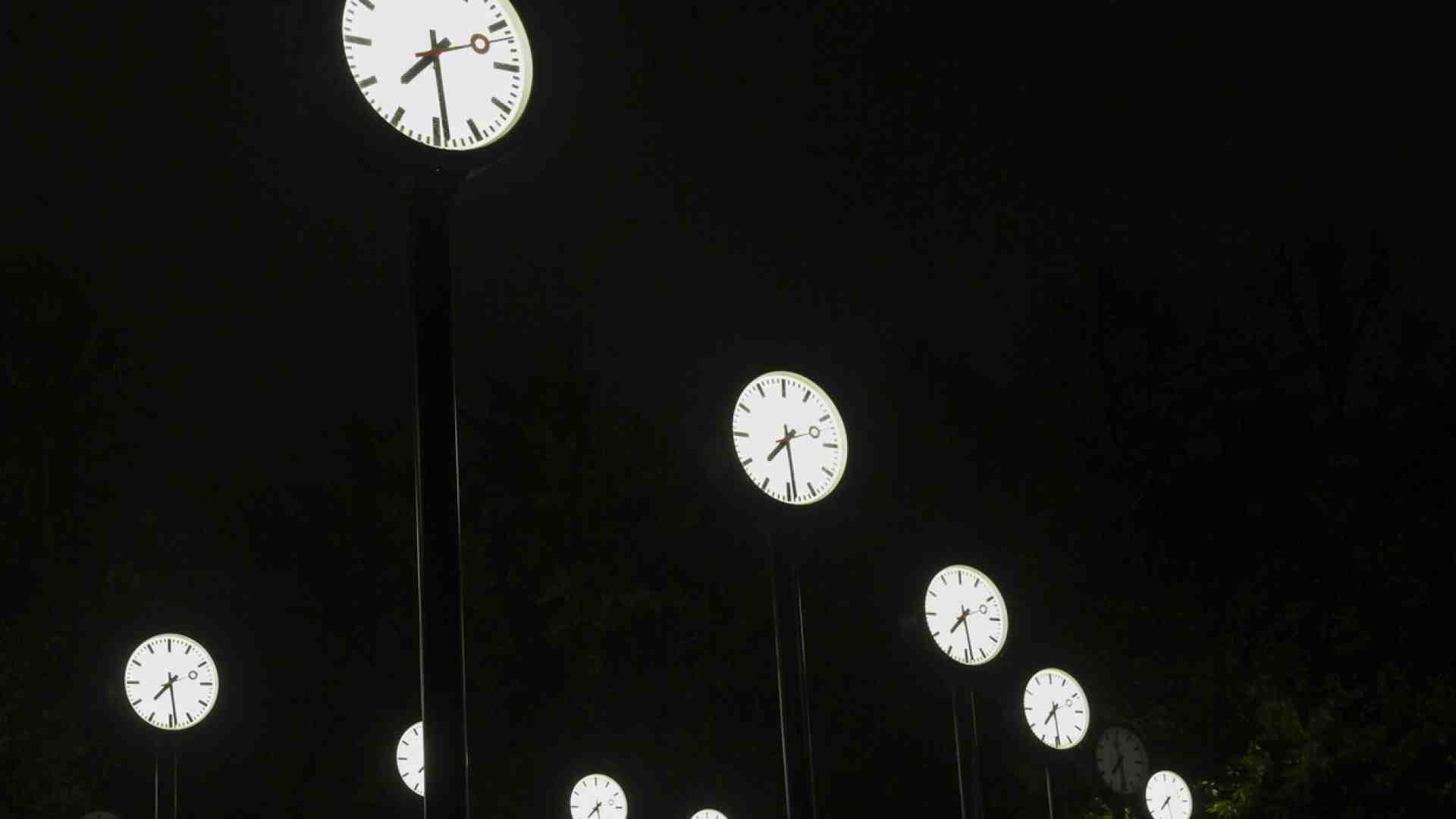 È ora di ripensare al cambio dell’ora. E se ci tenessimo per sempre l’ora solare?