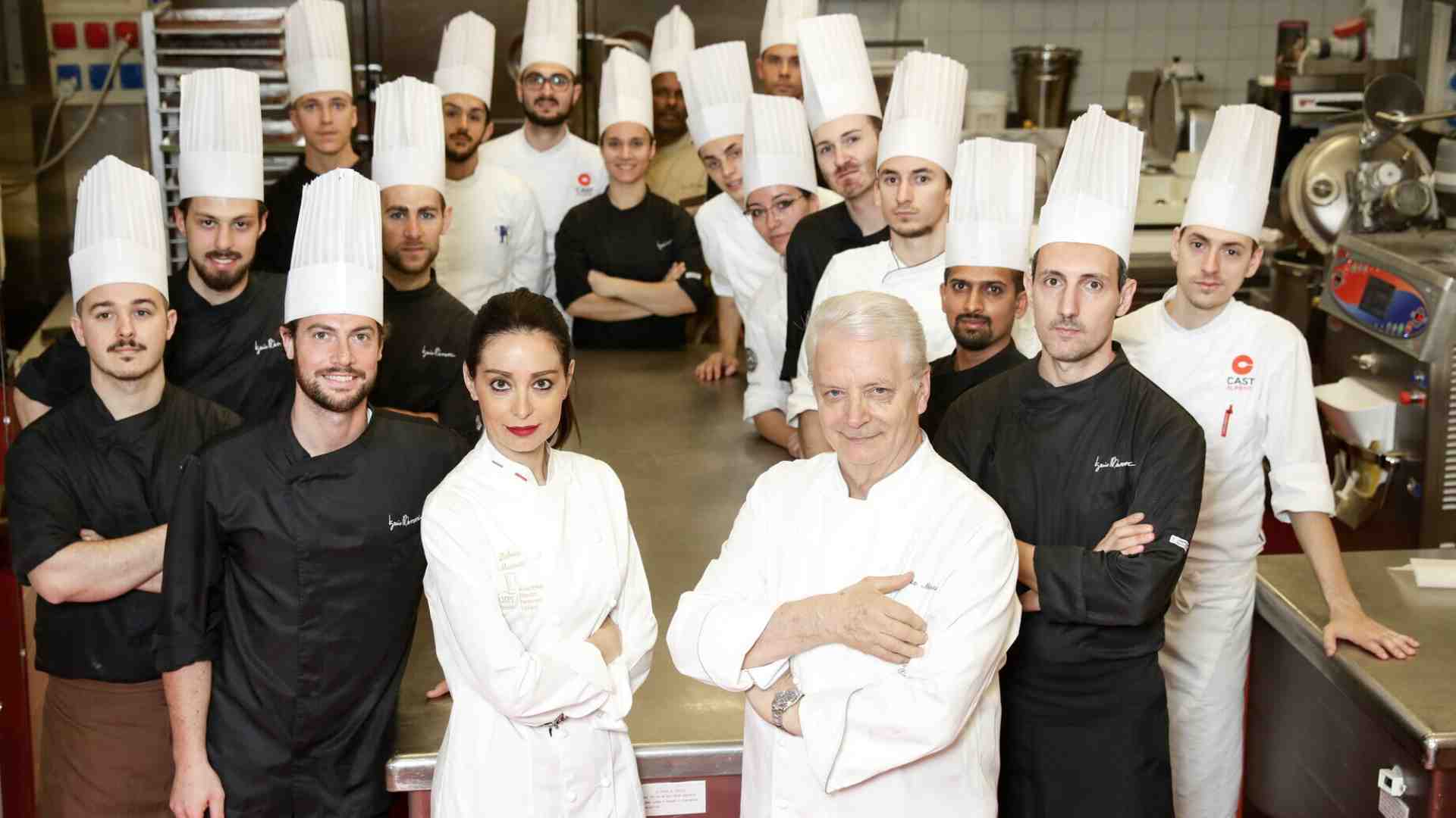 L'Italia del magna magna. L'overtourism del cibo che ha ingurgitato il paese