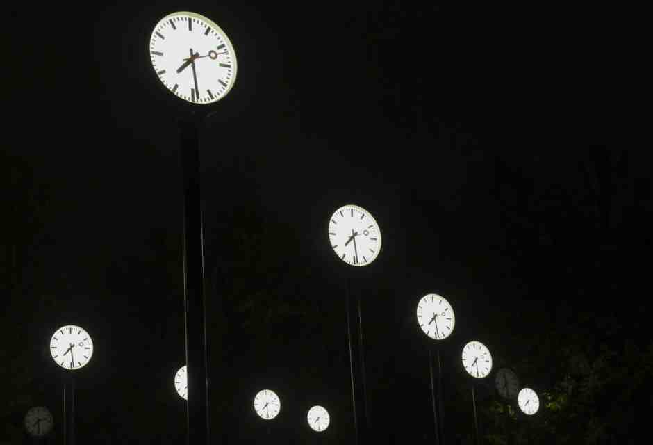 È ora di ripensare al cambio dell’ora. E se ci tenessimo per sempre l’ora solare?