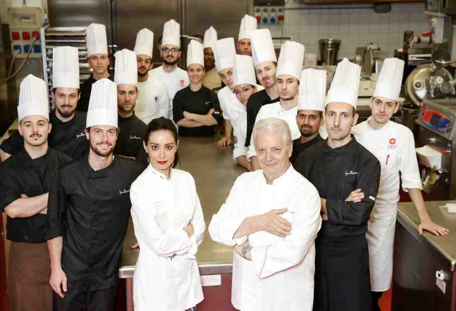 L'Italia del magna magna. L'overtourism del cibo che ha ingurgitato il paese