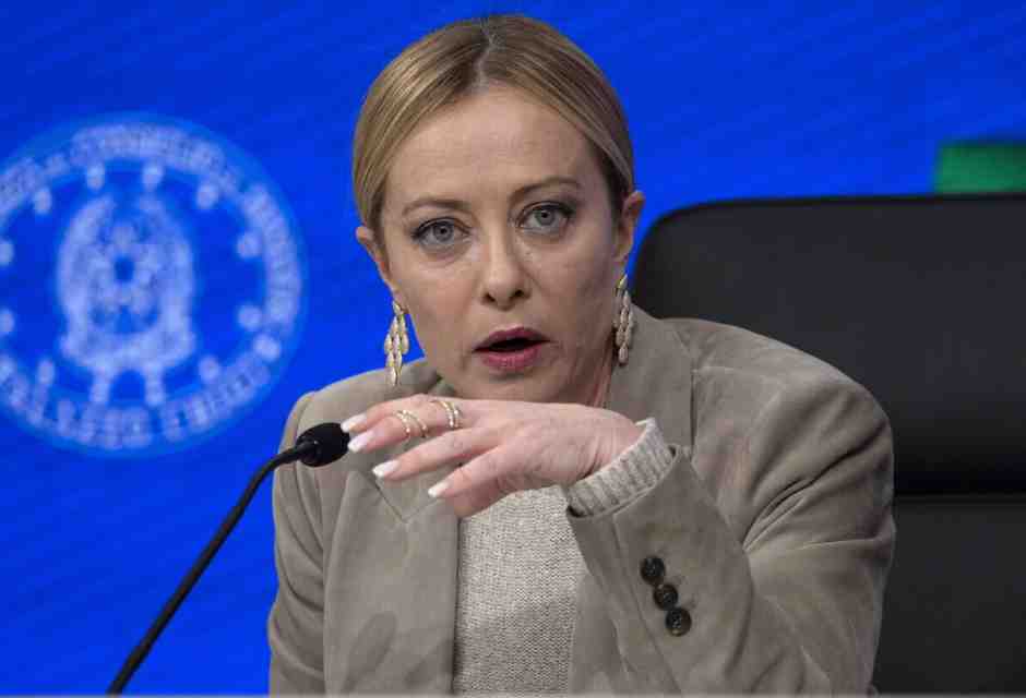 Meloni: "Dalle banche 5 miliardi su 44 di profitti: possono essere soddisfatte"