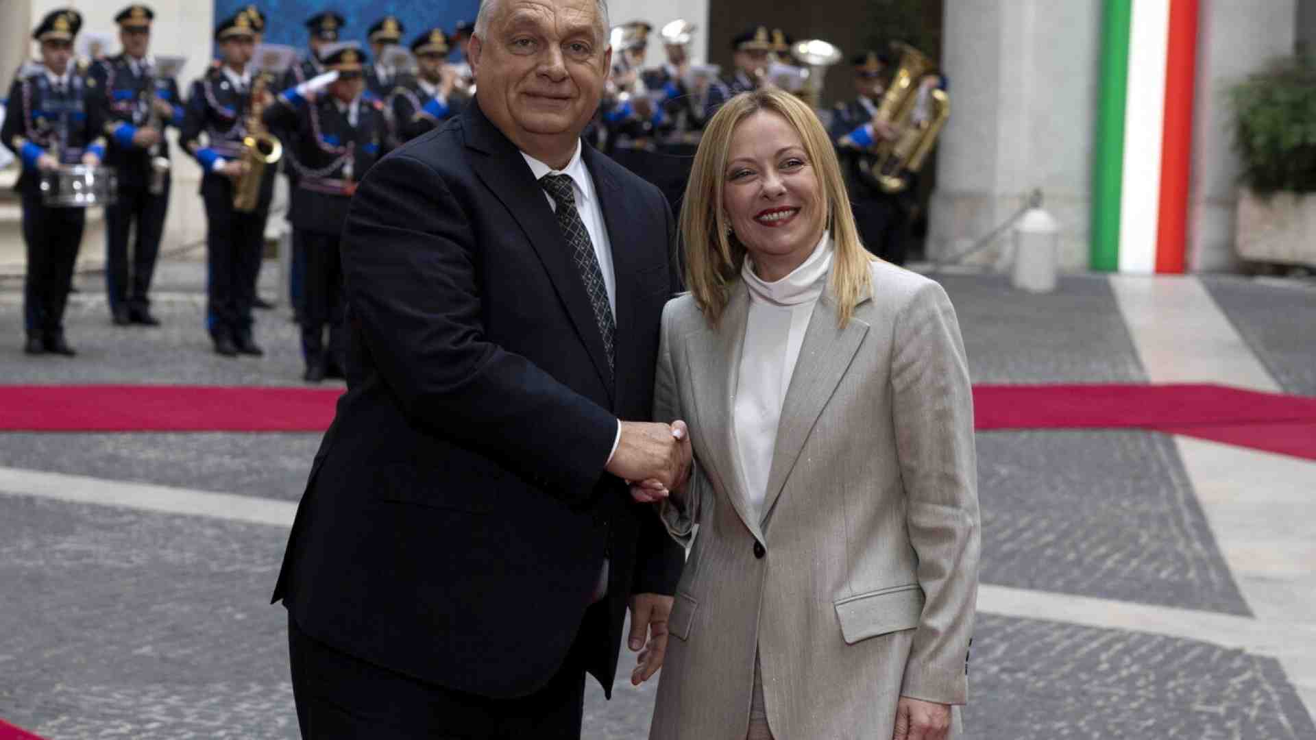 Il diritto di veto paralizza l'Europa