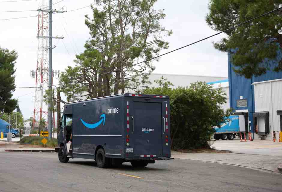 Perché Amazon ha deciso di licenziare 30.000 lavoratori