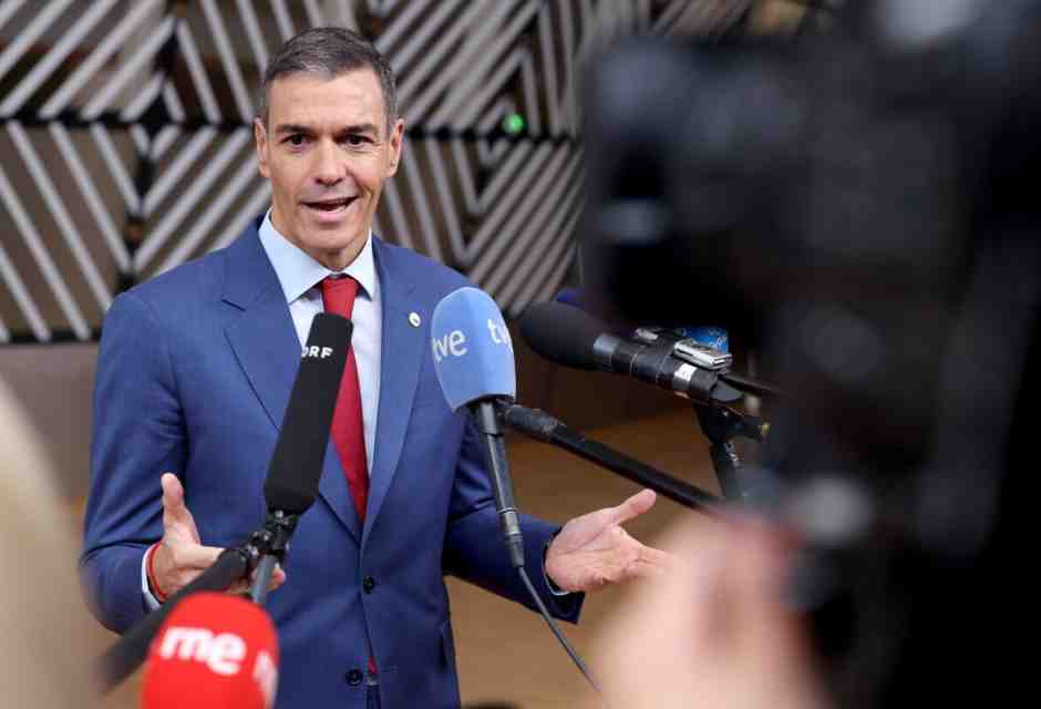 Attenzione, in Spagna Sánchez traballa