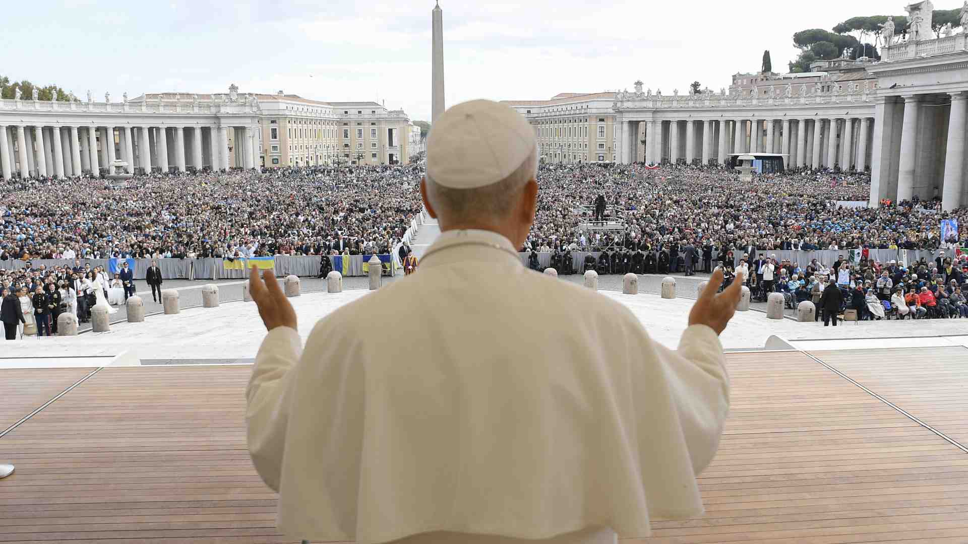 Il Papa ricorda che “la Chiesa non tollera l’antisemitismo e lo combatte”. Nonostante tutto
