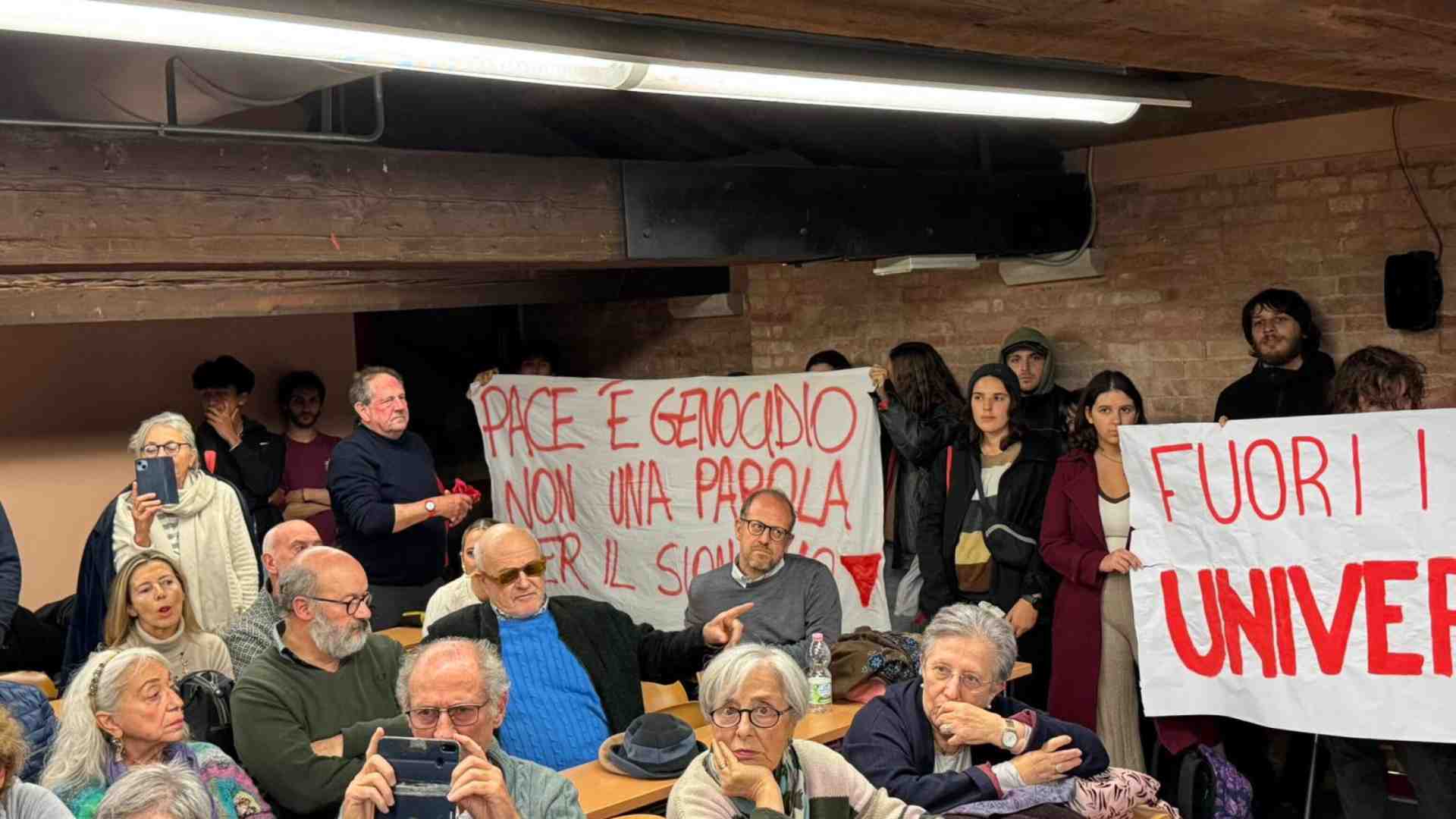 Fiano ci spiega cosa avrebbe voluto dire ai ragazzi fascisti che gli hanno impedito di parlare