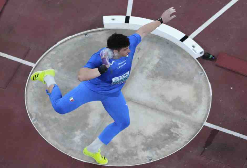 Gettare il peso oltre l'ostacolo. Intervista a Leonardo Fabbri