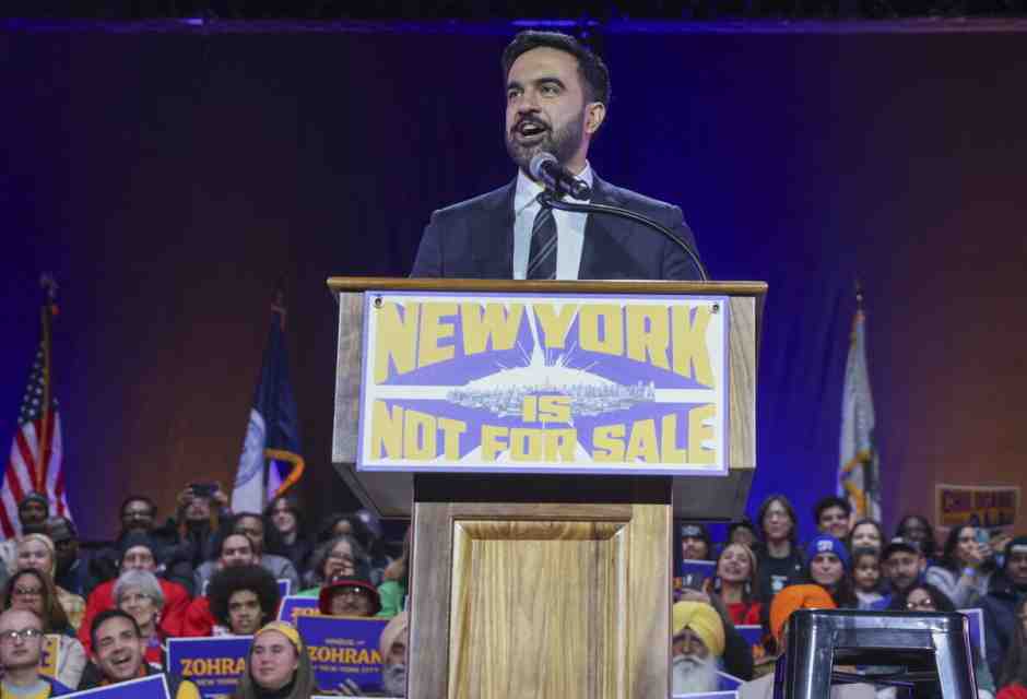 Febbre Mamdani. Il giovane candidato sindaco di NY, socialista e pop, visto da Pd, IV e Azione