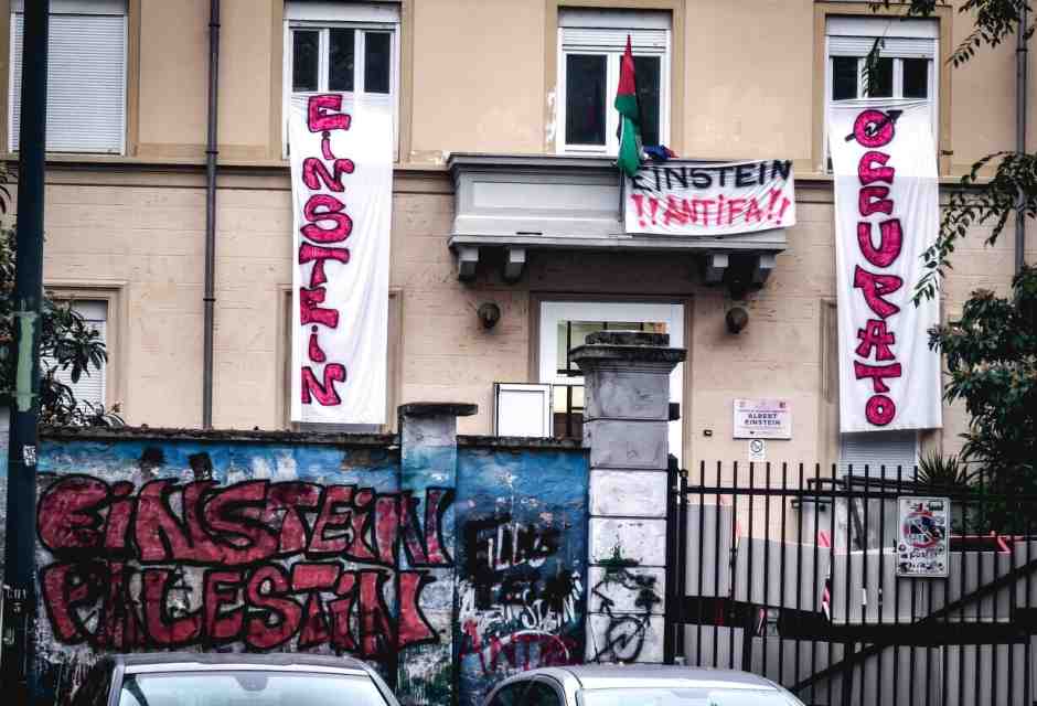 La differenza tra libertà d'espressione e violenza che nemmeno gli adulti conoscono