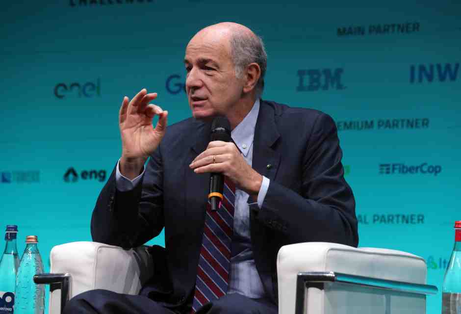 Il bilancio di Passera: "Bene il 'rigore' di Meloni. Inevitabile la tassa sulle banche. Ma serve di più”