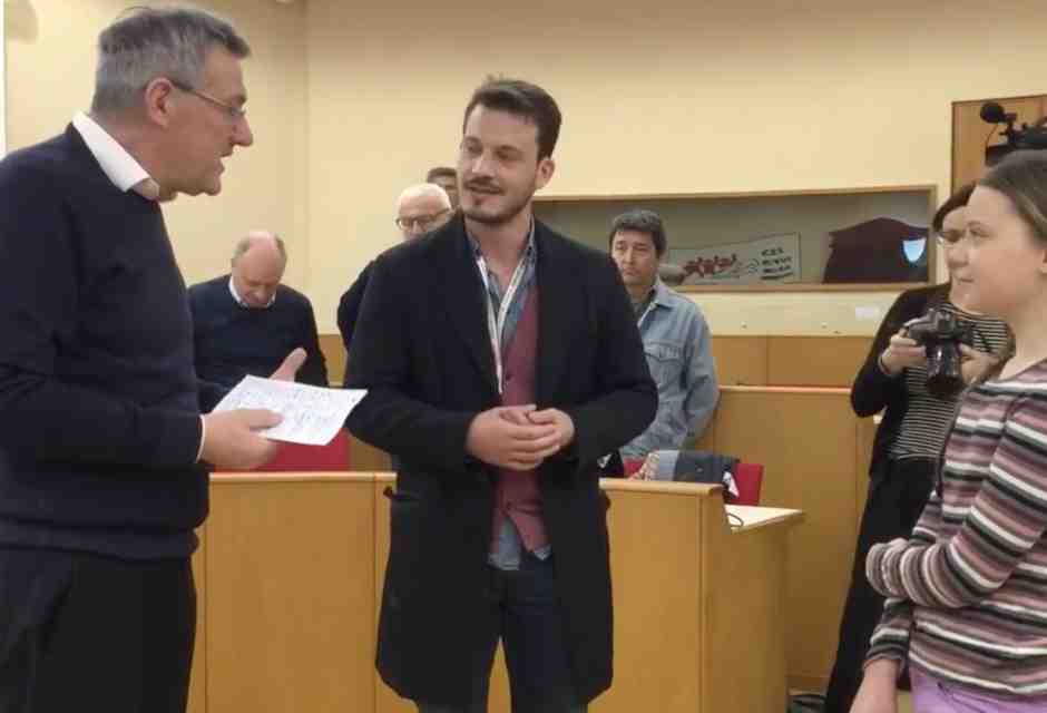 L'Usb soffia Greta Thunberg a Landini: l'attivista sciopera a Genova contro la manovra