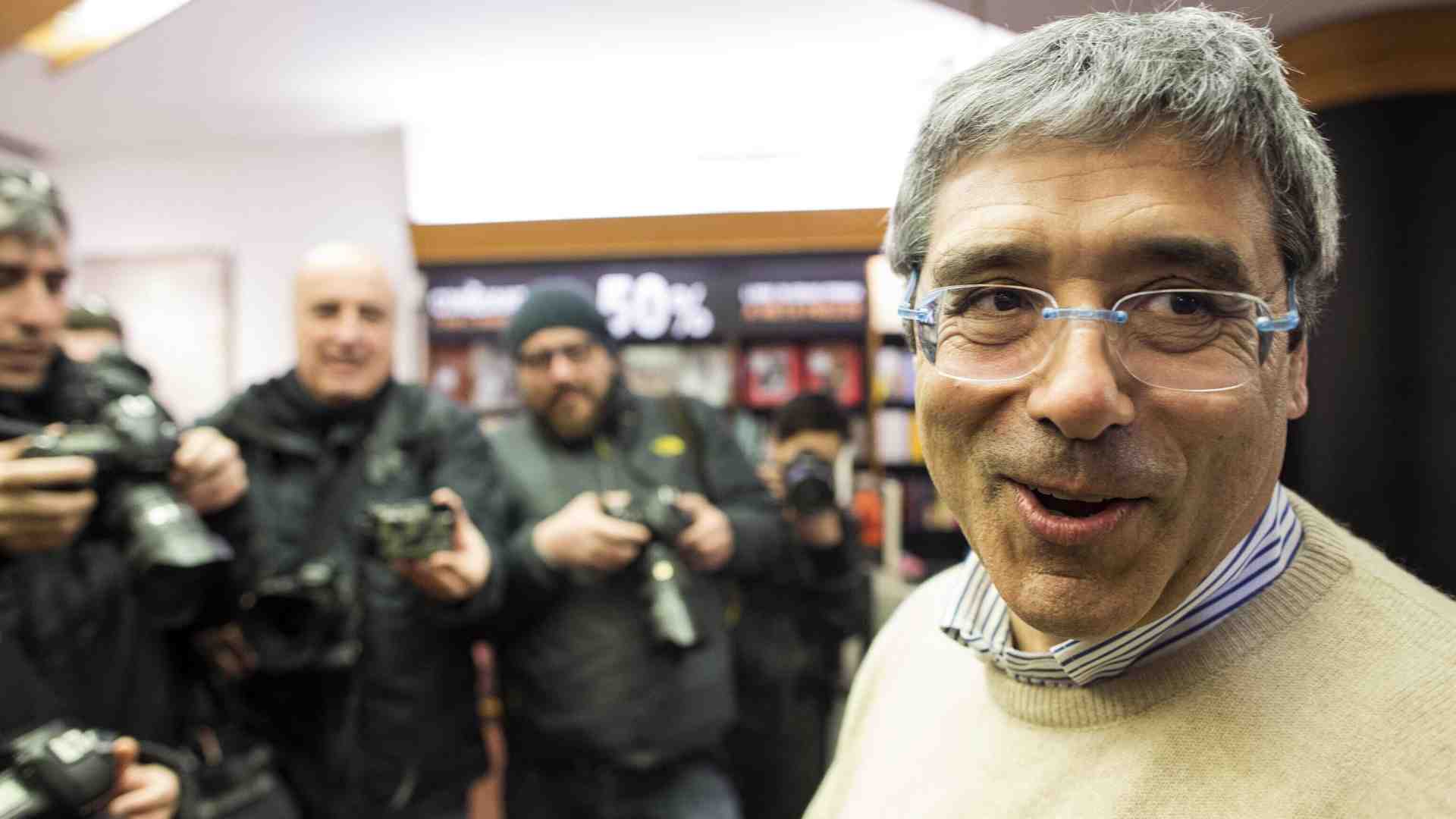 Appalti sanità truccati: la procura di Palermo chiede l'arresto di Cuffaro e del deputato di Noi Moderati Romano