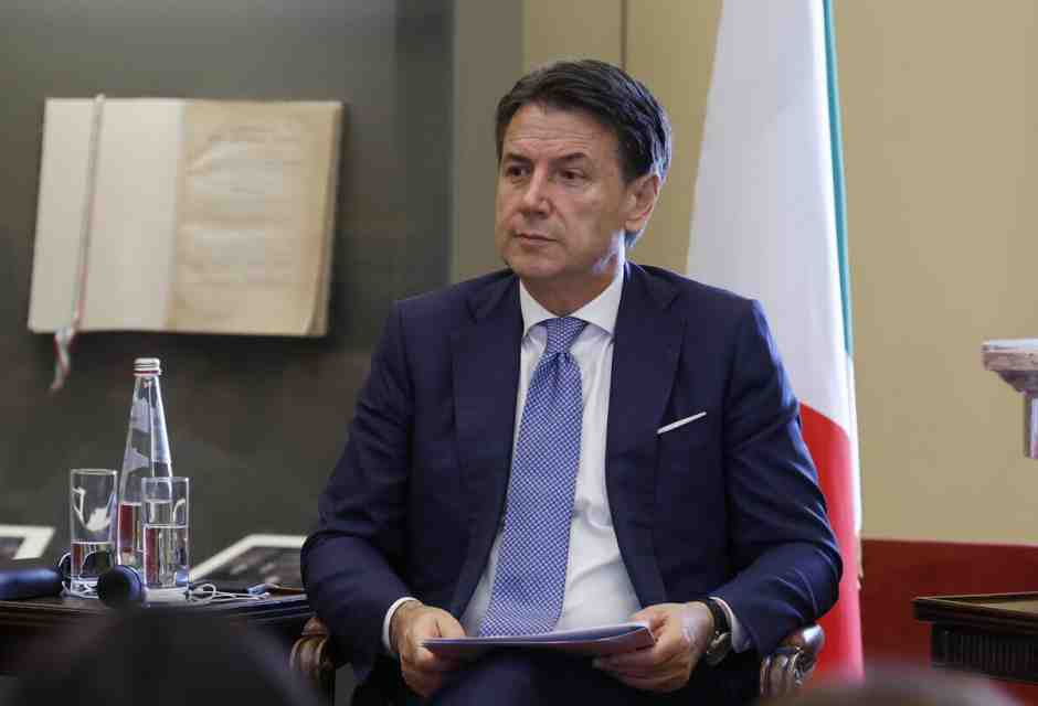Il Conte (elettorale) pensa a correre da solo. Licheri: “Non ci interessa cambiare il Rosatellum”