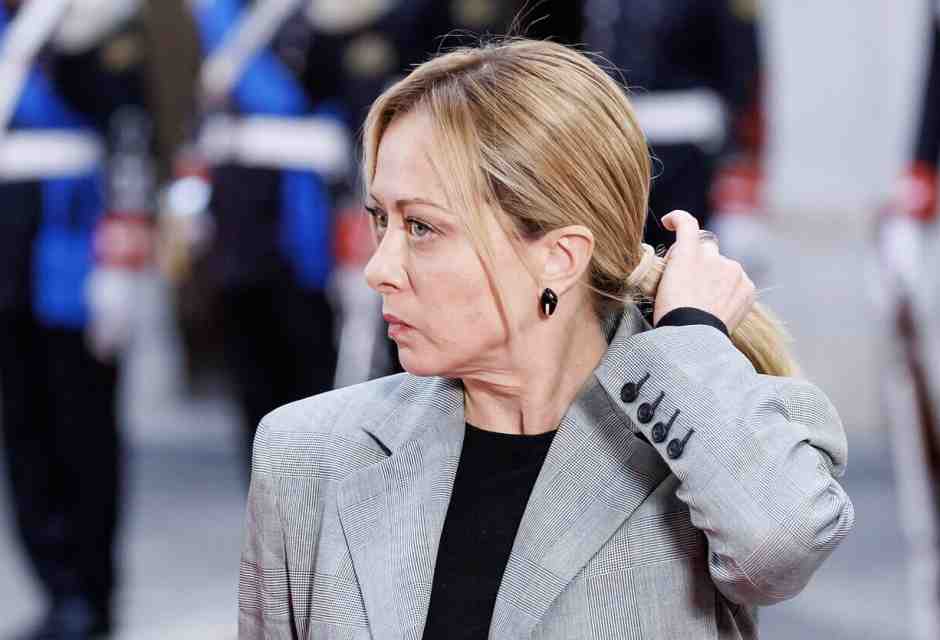 Report di Meloni. FdI: "Ranucci ossessionata da noi". Gasparri: "Qualcuno in alto lo aiuta". Il caso Stanzione