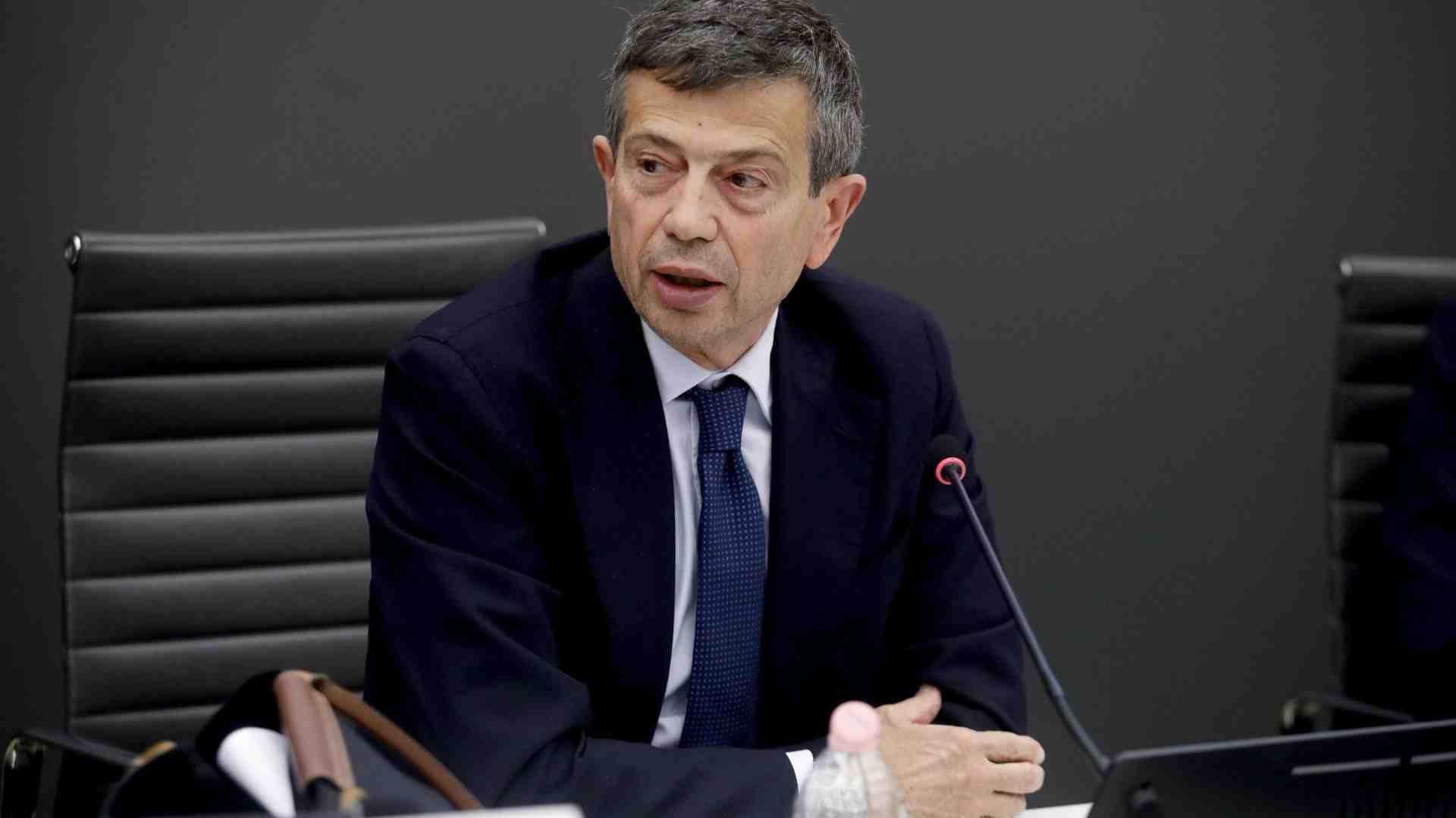 Lupi: “Tajani? Non si fa politica con annessioni e calciomercato”