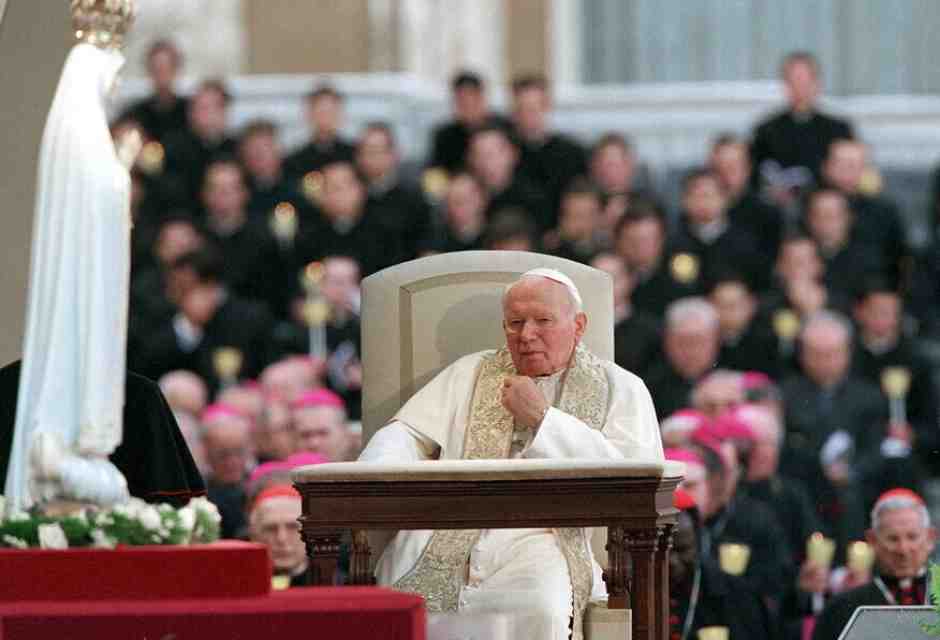 Su Maria corredentrice, tu con quale Papa stai?