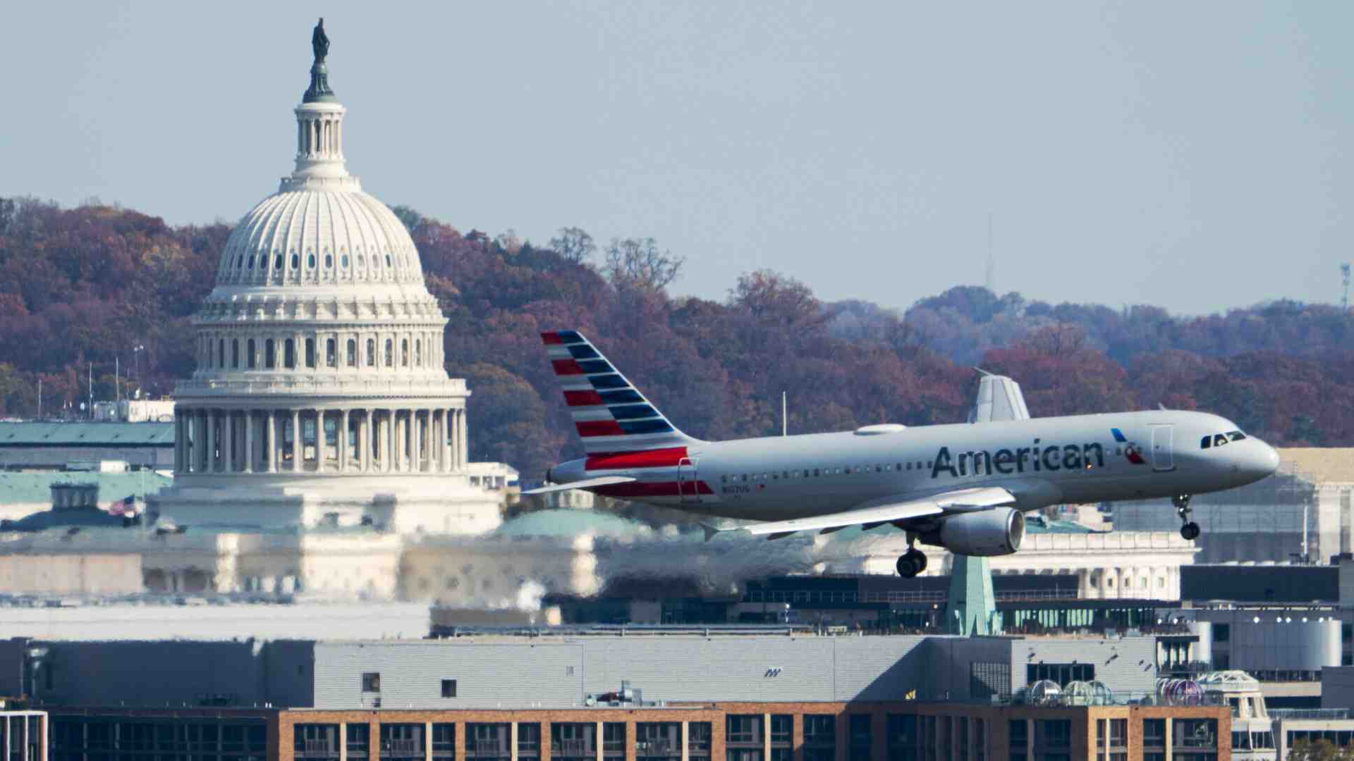 Ora lo shutdown ferma anche i voli. Cosa sta succedendo al traffico aereo americano