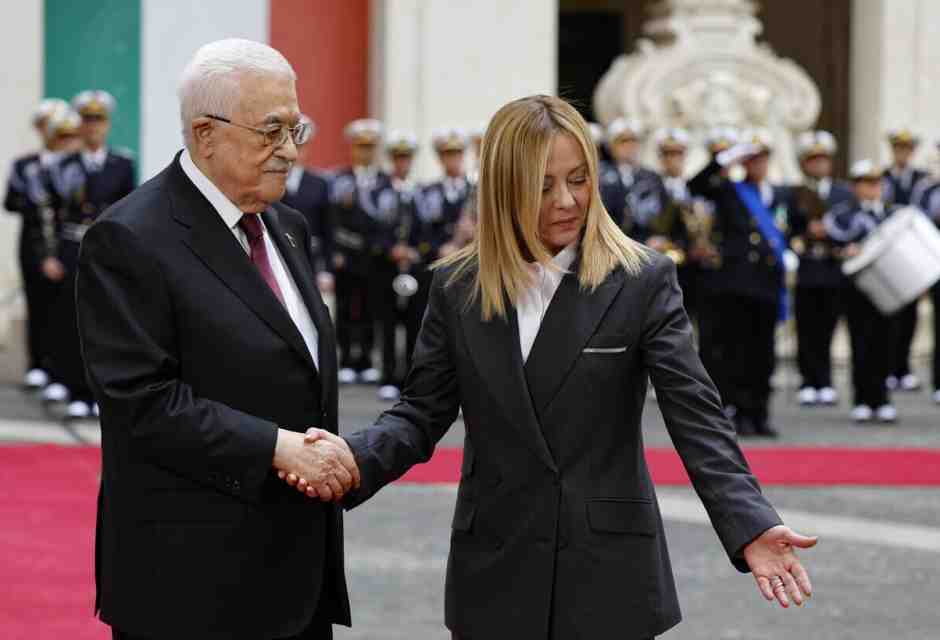 L’Italia di Meloni è un ponte tra leader incapaci di dialogare. Il posizionamento c’è, la visione no