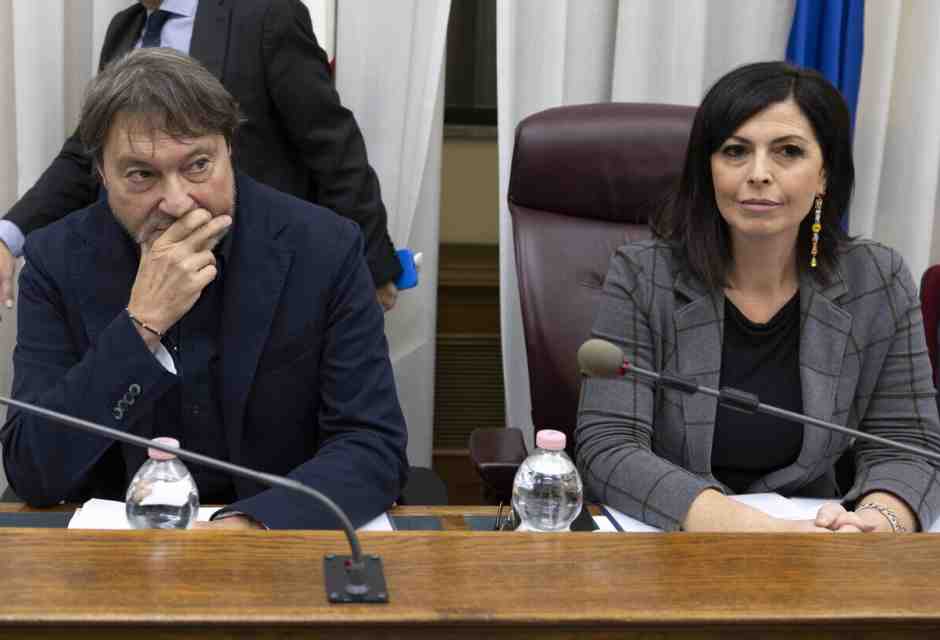 La pazza riforma Rai. Garanzie per Ranucci, ostacoli per Chiocci: ecco gli emendamenti del campo largo