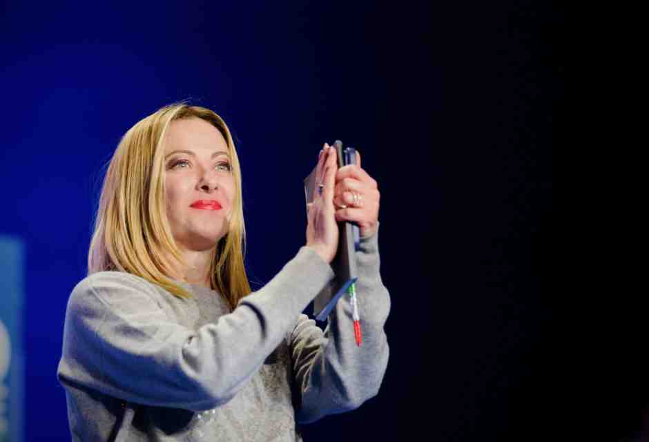 Le bollette di Meloni: prepara due decreti Energia e uno supersicurezza Nordio-Piantedosi. Riunione sulla manovra