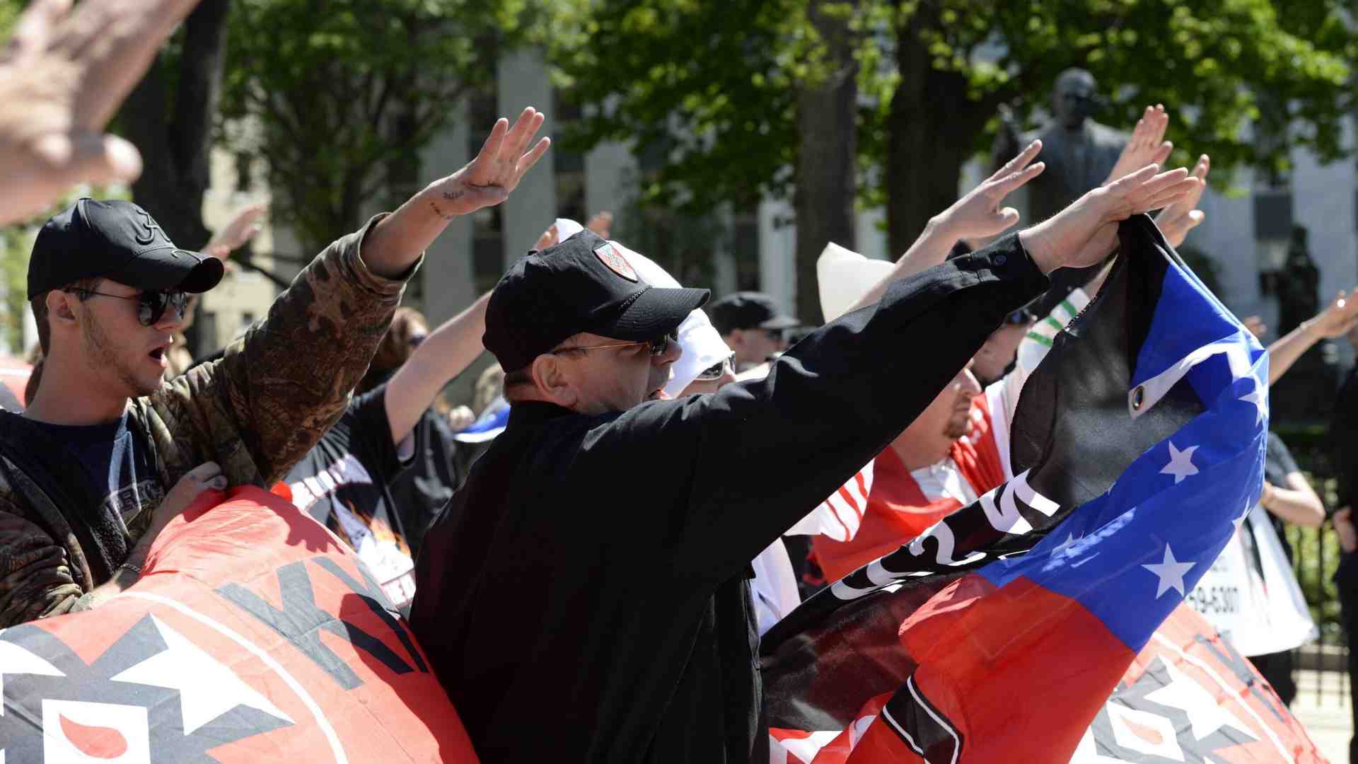 Rod Dreher, amico di Vance e di Orbán, denuncia la deriva razzista e antisemita del Gop