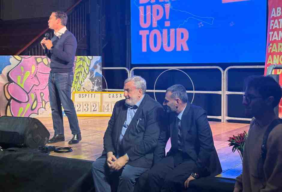 La Pace di Bari: Decaro ed Emiliano insieme dopo le tensioni in Puglia. La foto della tregua