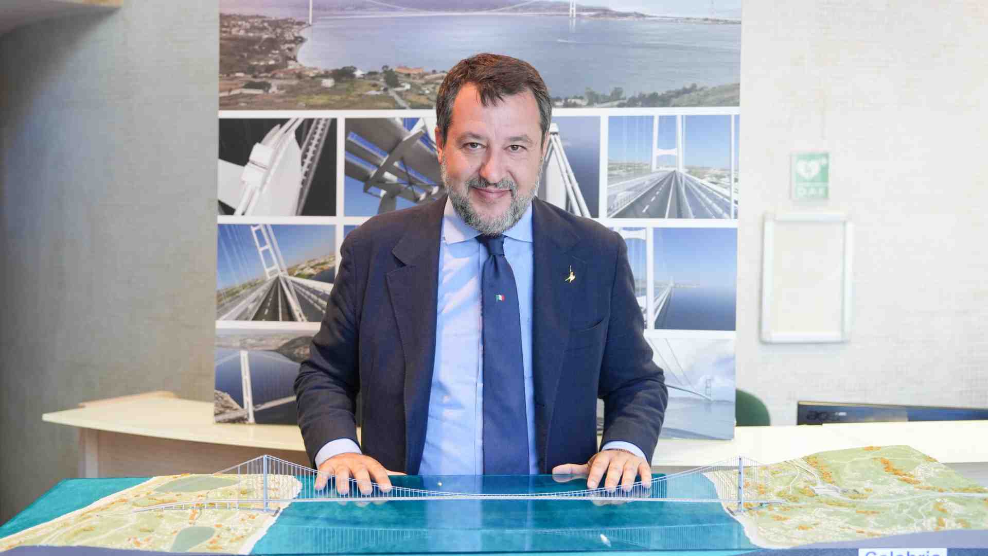 Nuovo stop della Corte dei conti al Ponte sullo Stretto. Salvini: "Nessuna sorpresa. Resto fiducioso"