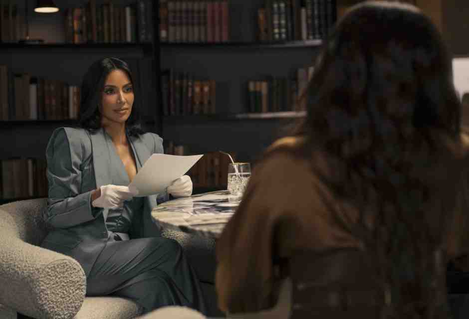 All's Fair, la serie che voleva essere femminista e finisce per essere solo brutta