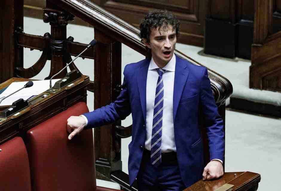 Storia politica, familiare di Galeazzo Bignami, il più duro dei duri di Giorgia Meloni