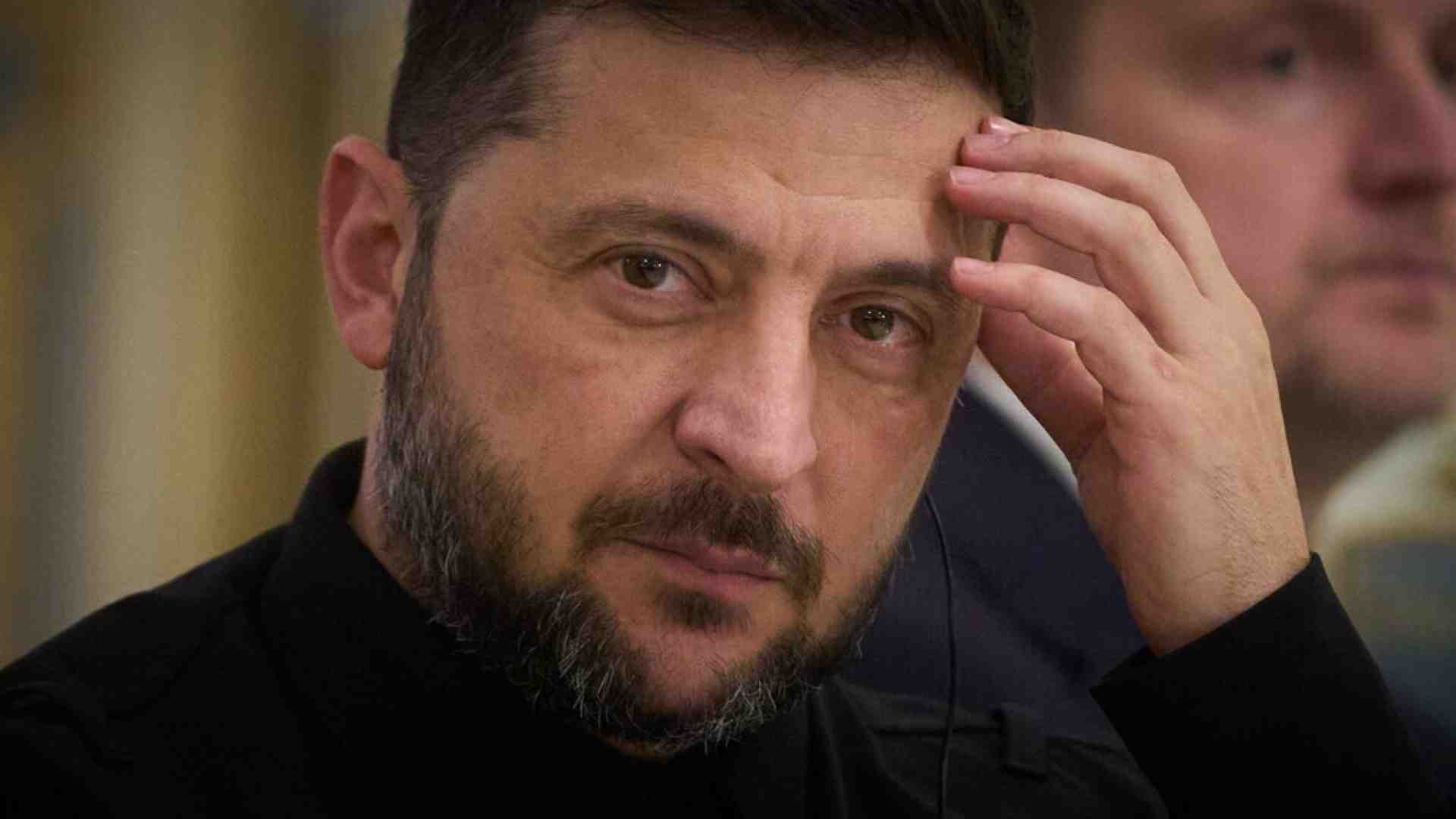 Zelensky riceve la bozza di Witkoff e vede varie strade senza finire con le spalle al muro
