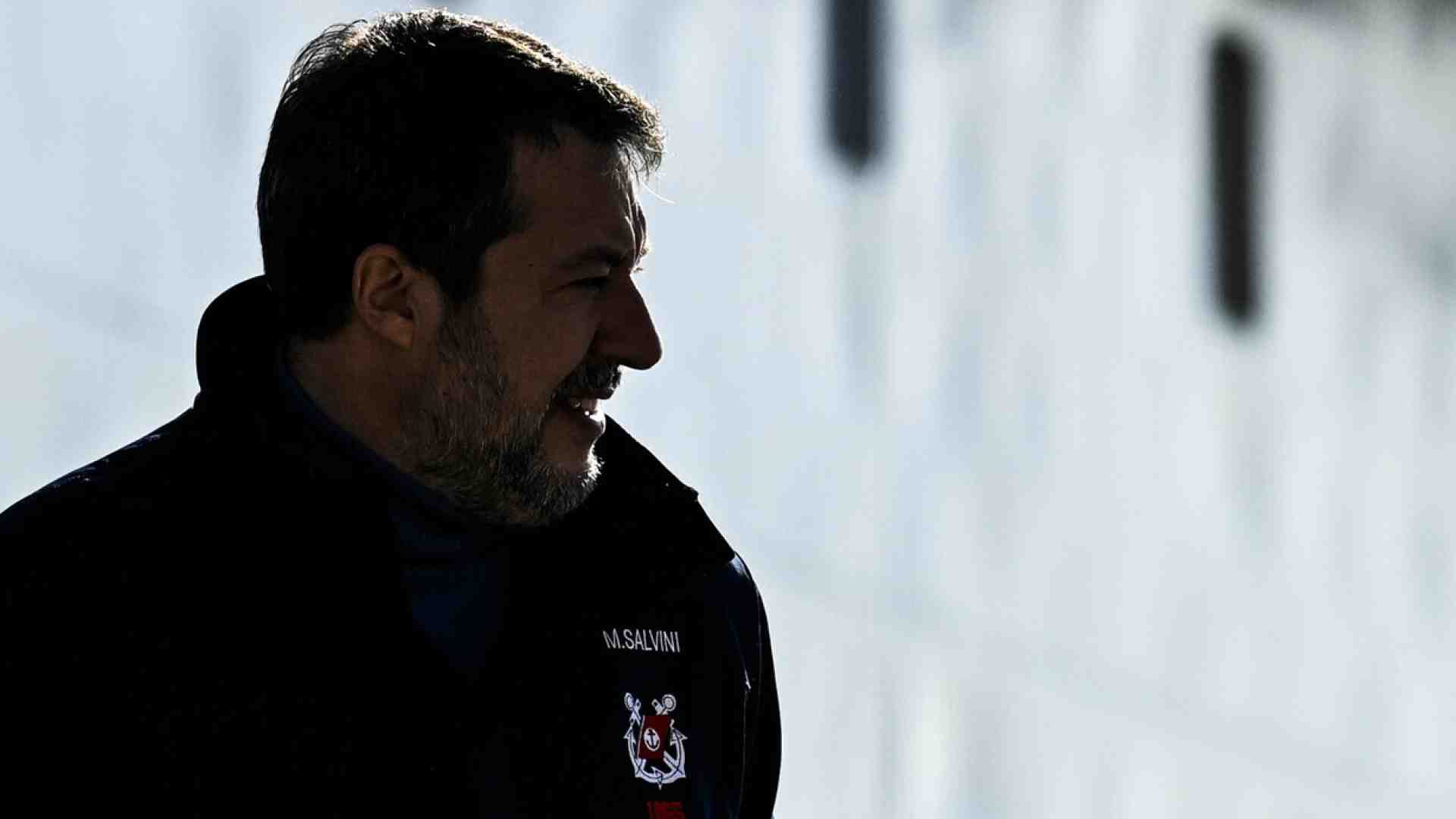 Lo sceriffo Salvini. Attacca Crosetto su Strade sicure. E la Lega chiede una stretta sulla cittadinanza