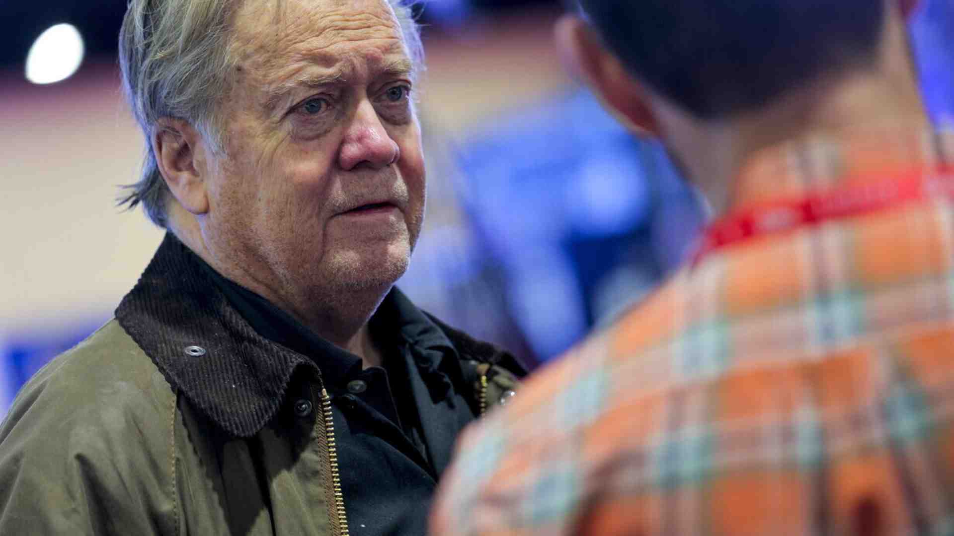 I nuovi documenti riguardanti Jeffrey Epstein rivelano il progetto in Europa di Steve Bannon