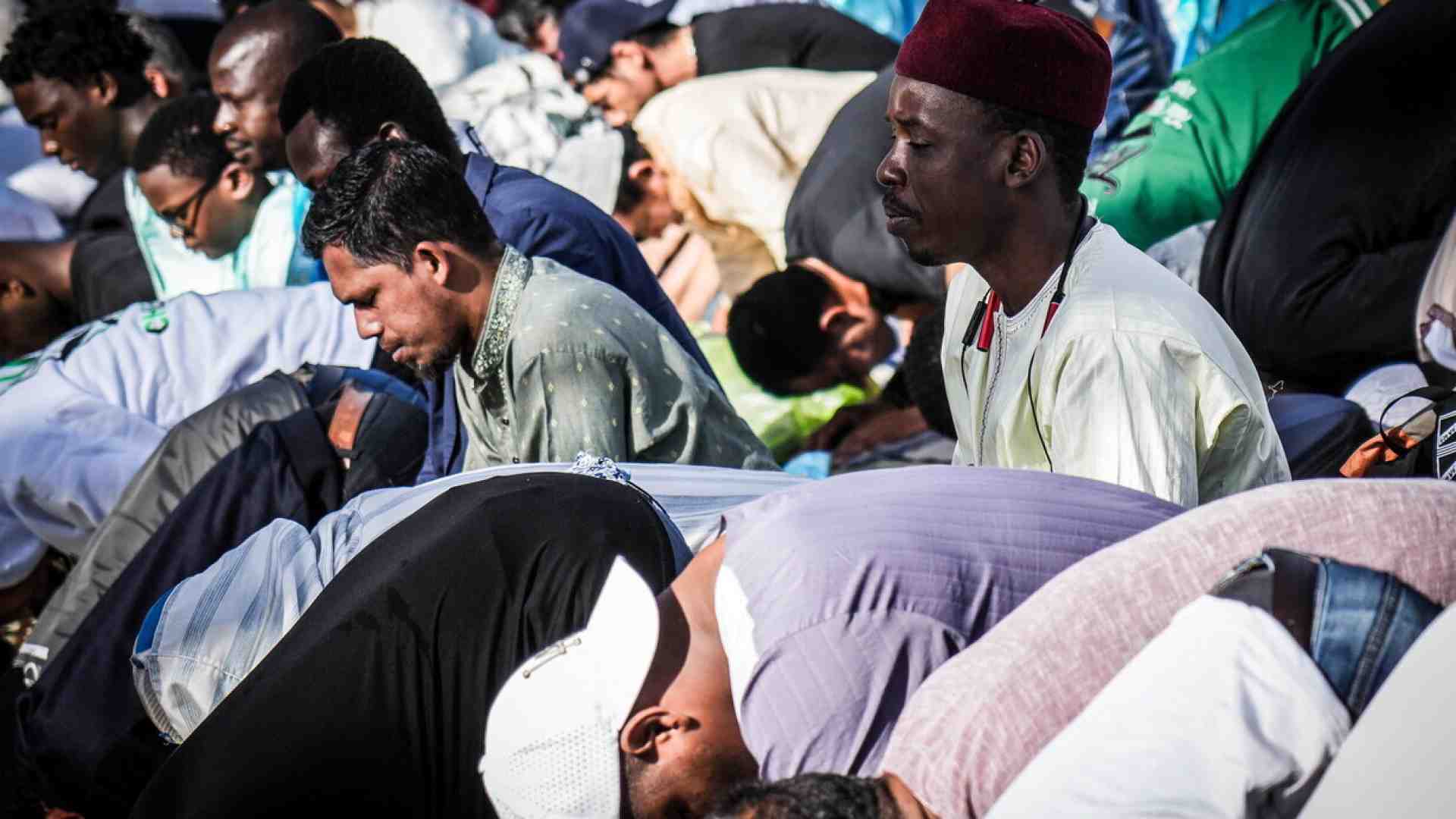 Un sondaggio francese smentisce i sociologi delle periferie e dell’integrazione