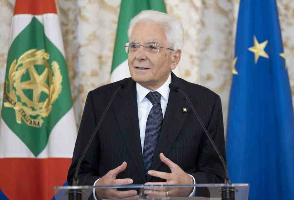 La verità di Mattarella: articoli, frasi inventate, una "lunga campagna per ferirlo". A Salvini non dispiace lo "scossone"