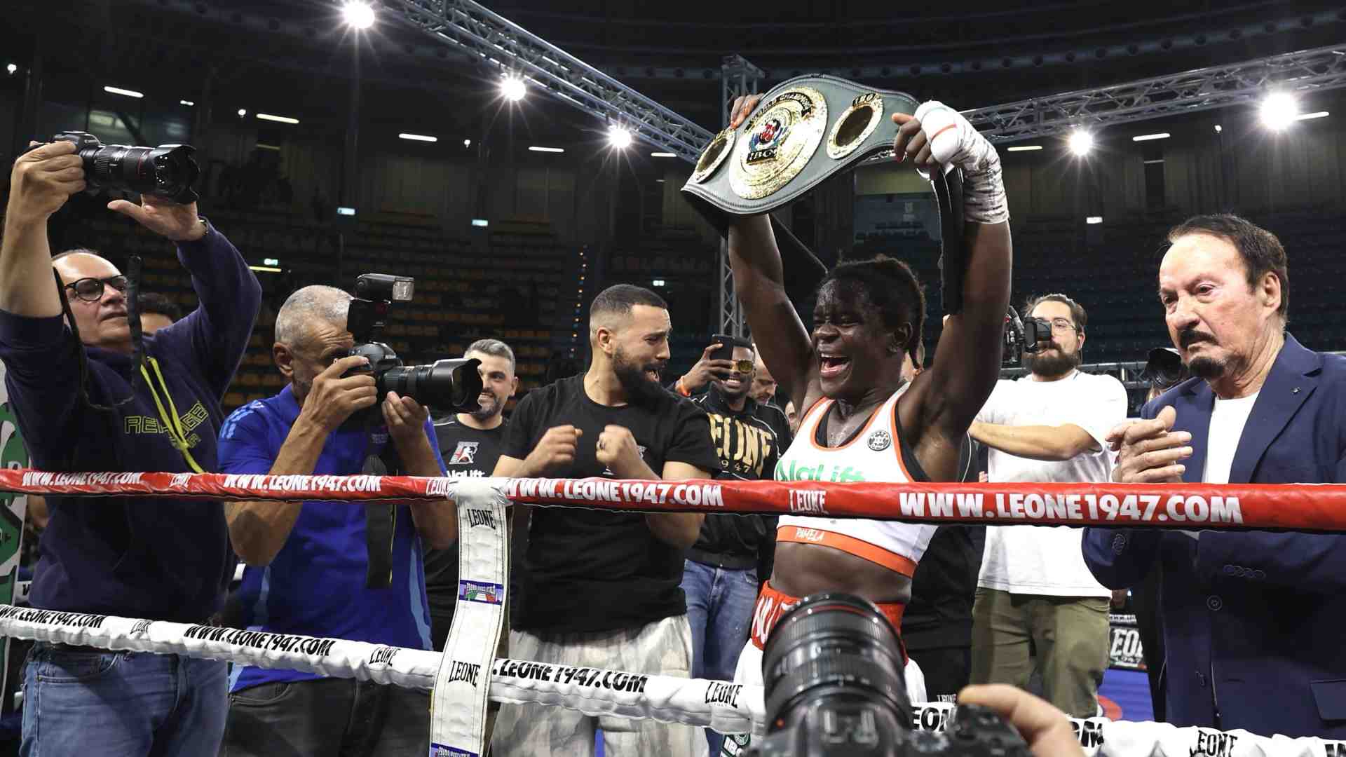Quelle ragazze venute del Camerun che sognano in maglia azzurra