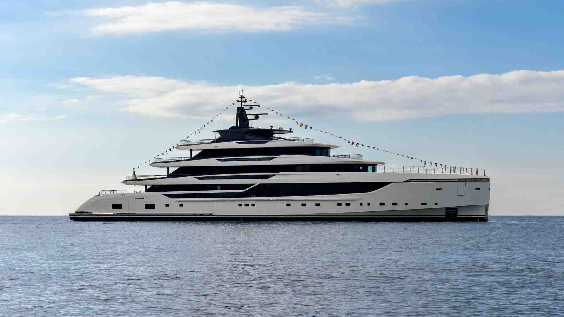 Economia blu rotte, porti e pure yacht. Il ricco mare di cantieri e armatori