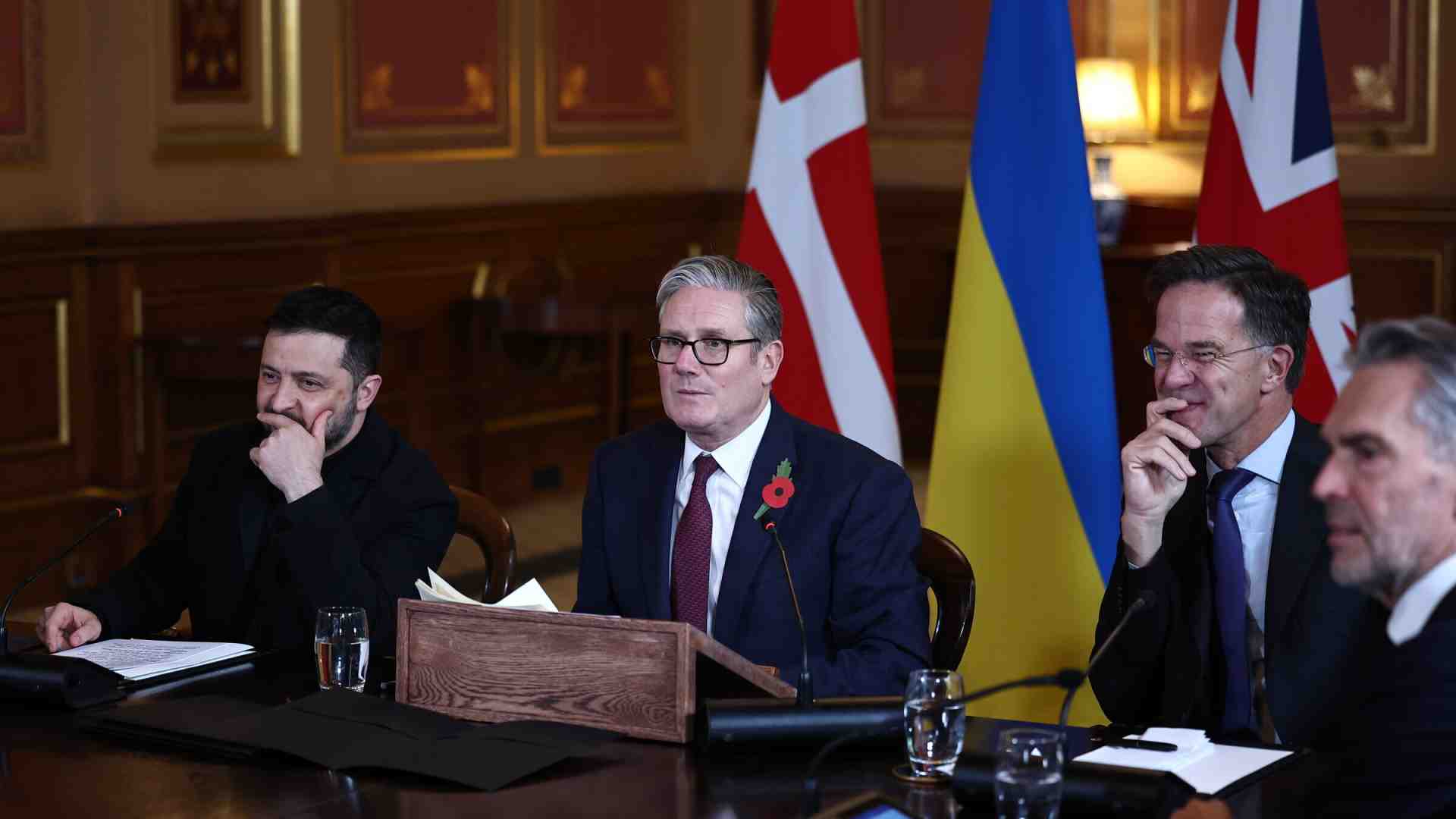 Gli alleati dell'Ucraina si dicono preoccupati per il piano americano. A Ginevra si cerca una mediazione